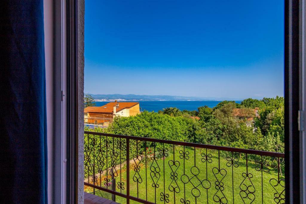 Apartment Roza, Sea View, Free Parking Ičići المظهر الخارجي الصورة