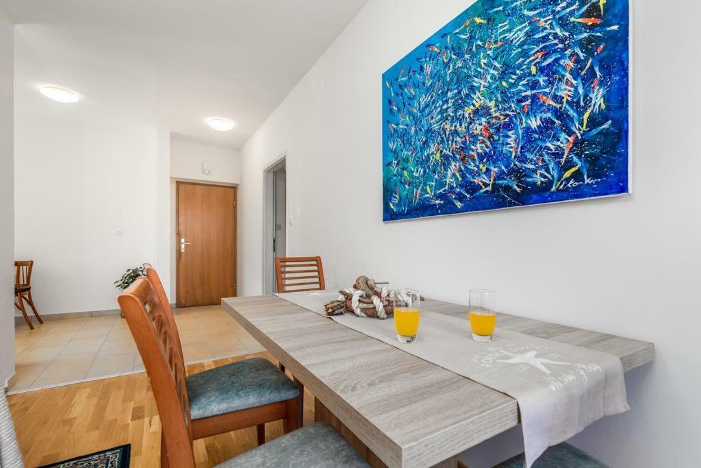 Apartment Roza, Sea View, Free Parking Ičići المظهر الخارجي الصورة